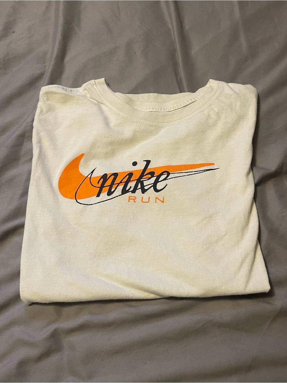 T-shirt Nike blanc et orange small